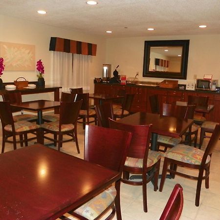 Royalton Inn & Suites 어퍼샌더스키 외부 사진