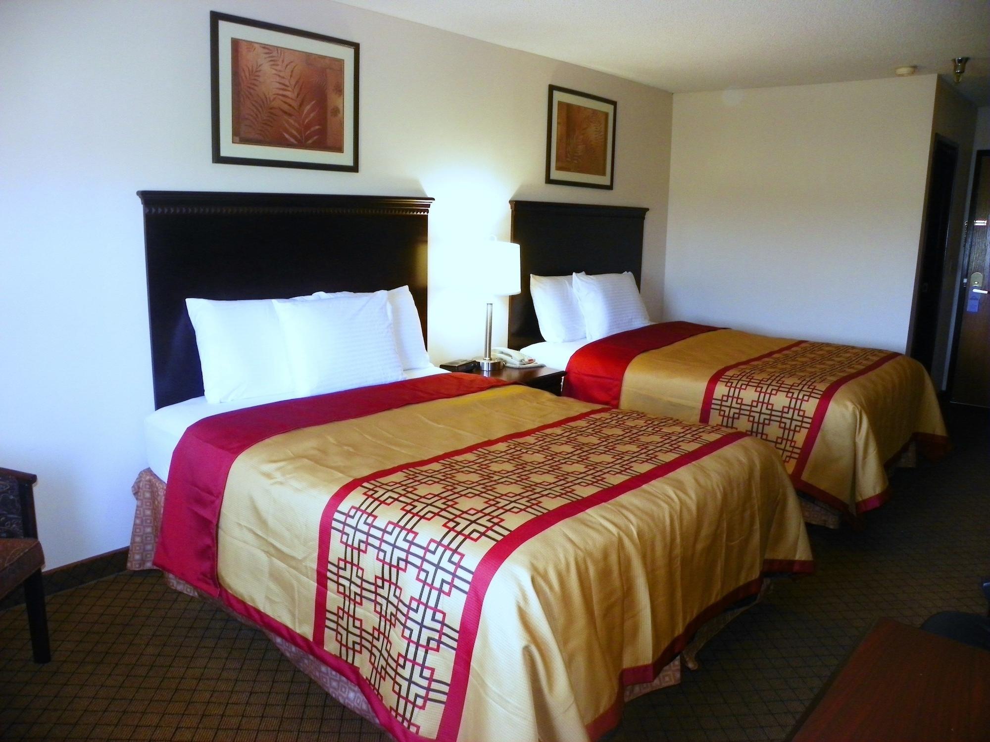 Royalton Inn & Suites 어퍼샌더스키 외부 사진