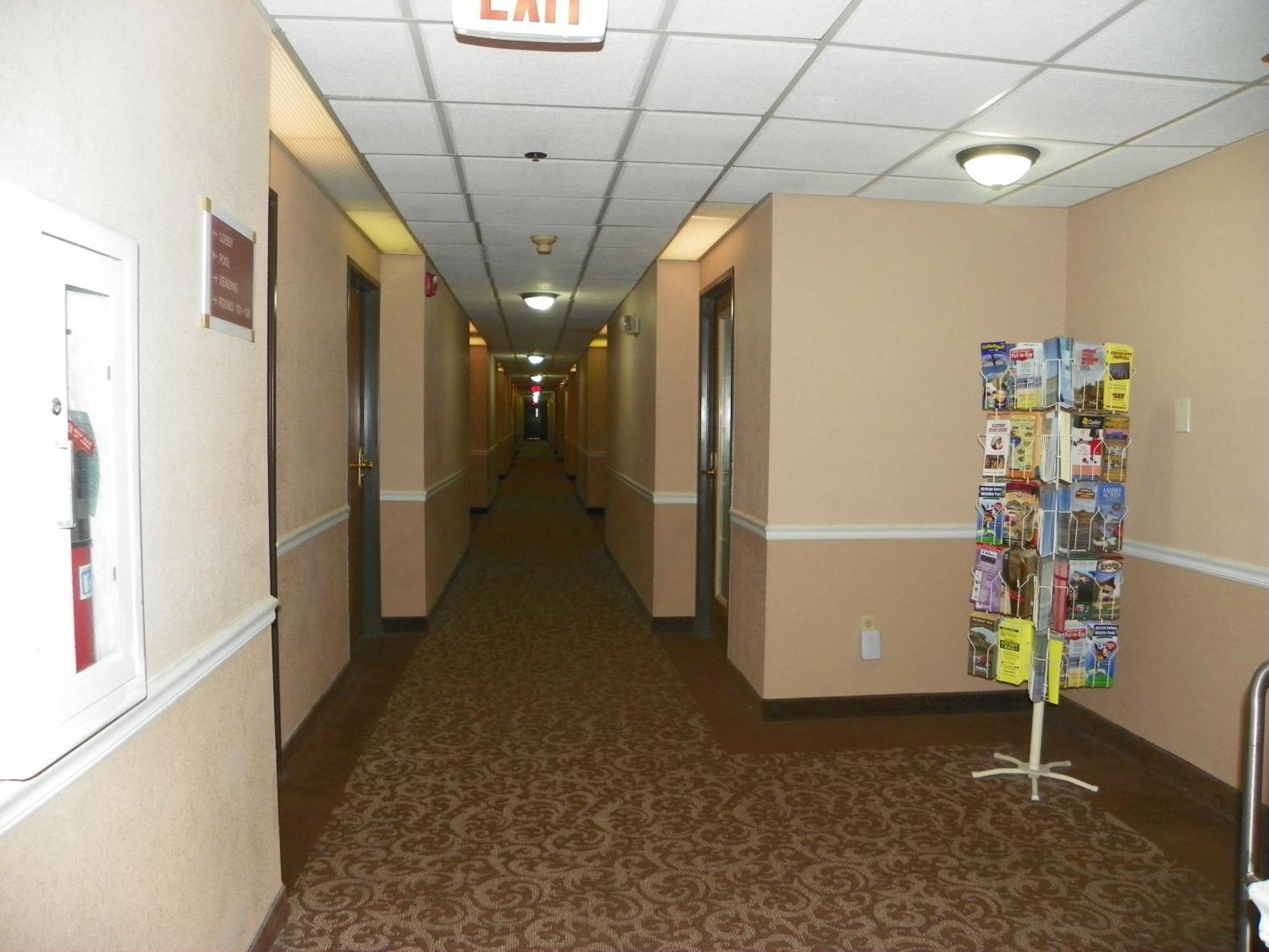 Royalton Inn & Suites 어퍼샌더스키 외부 사진